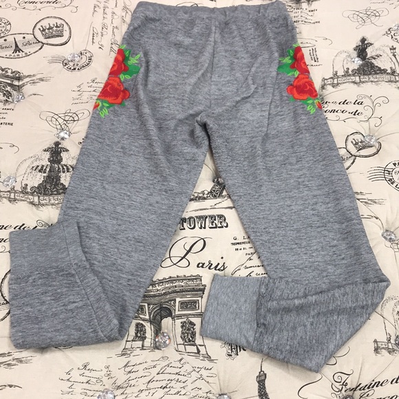 WILDFOX Jack Red Roses Embroidered Jogger Pants - Picture 8 of 9